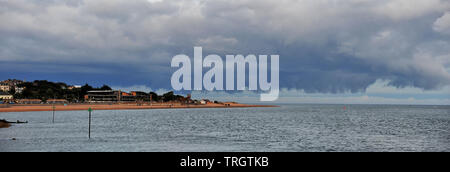 Una panoramica del lungomare Exmouth una città portuale, civile la parrocchia e la località balneare in East Devon, Inghilterra, situati sulla sponda orientale della foce del fiume Foto Stock