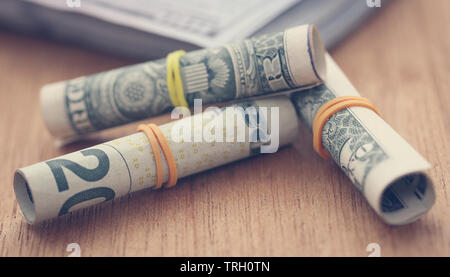 Laminati di dollari simboleggiata come prodotto alimentare Foto Stock