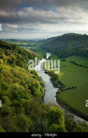 Il memorandum di Wye Valley da Yat Rock, Symonds Yat, Gloucestershire, England, Regno Unito Foto Stock