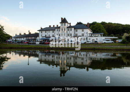 Tramonto sul Canal a Bude sulla North Cornwall Coast Inghilterra, Regno Unito Foto Stock