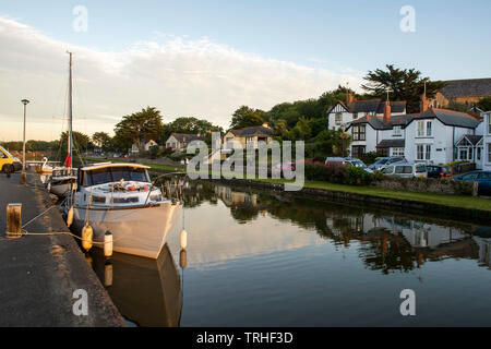 Tramonto sul Canal a Bude sulla North Cornwall Coast Inghilterra, Regno Unito Foto Stock