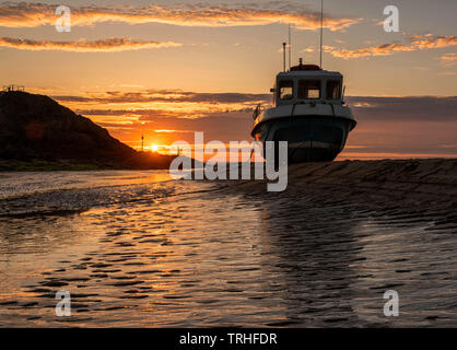 Tramonto sulla spiaggia a Bude sulla North Cornwall Coast Inghilterra, Regno Unito Foto Stock