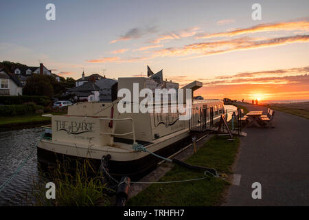 Tramonto sul Canal a Bude sulla North Cornwall Coast Inghilterra, Regno Unito Foto Stock