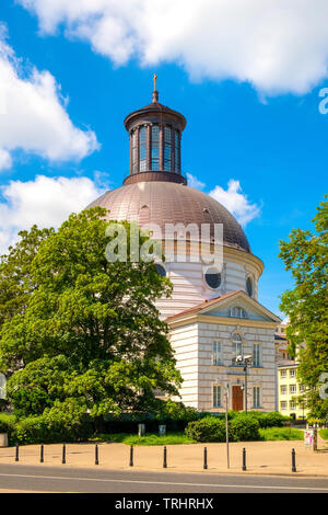 Varsavia, Mazovia / Polonia - 2019/06/01: Santa Trinità Chiesa Evangelica della Confessione di Augsburg - noto come Zugo la Chiesa protestante Foto Stock