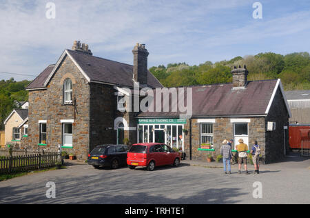 L'ex stazione ferroviaria - ora la caffetteria 'Puffing Billy' - a Great Torrington, Devon, Inghilterra Foto Stock