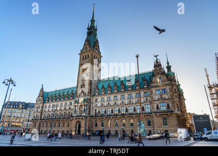 Amburgo, Germania - 07 Novembre 2018: Hamburg City Hall o Rathaus nel centro di Amburgo Foto Stock