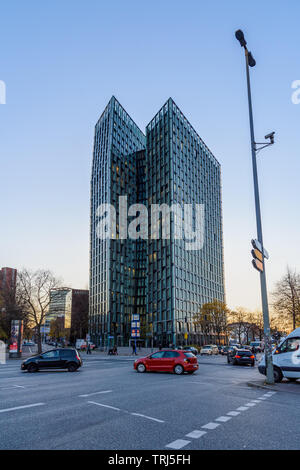 Amburgo, Germania - 07 Novembre 2018: balli torri o torri di Tango nel centro della città Foto Stock