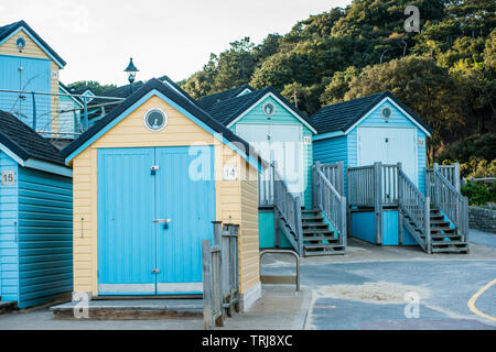 Pittoresca spiaggia di capanna a Bournmouth beach in Dorset, Inghilterra, Regno Unito. Foto Stock