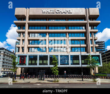 Il bianco edificio della cappella a Whitechapel East London - un degli anni ottanta blocco ufficio rinnovato ad un design da Fletcher sacerdote architetti Foto Stock