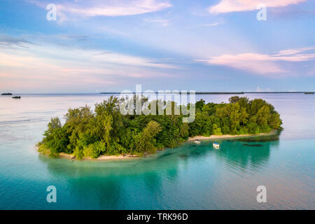 Vista aerea di Lissenung Island, Nuova Irlanda, Papua Nuova Guinea Foto Stock