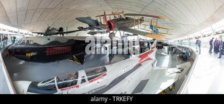Panorama della American Air Museum a IWM Duxford, Cambridgeshire, Regno Unito Foto Stock