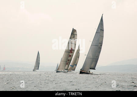 Editorial SARDEGNA - Settembre 2005: i partecipanti nella maxi yacht Rolex Cup boat race Foto Stock