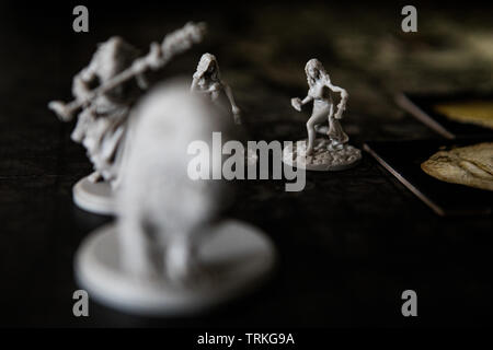 Miniature dal gioco di bordo unito morte Monster da Adam Poots Foto Stock