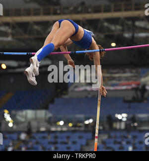 Katerina Stefanidi in azione durante il Diamond League atletica presso lo Stadio Olimpico di Roma Italia il 06 giugno 2019 Graham / GlennSports Foto Stock