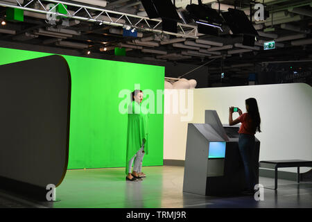 Copernico Science Museum con colorati esperimenti scientifici, simulatori, intrattenimento,migliori attrazione per turisti in tutto il mondo, Varsavia, Polonia Foto Stock