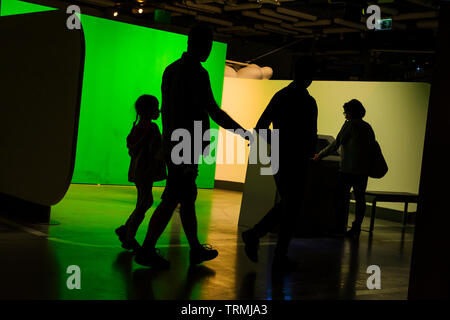 Copernico Science Museum con colorati esperimenti scientifici, simulatori, intrattenimento,migliori attrazione per turisti in tutto il mondo, Varsavia, Polonia Foto Stock