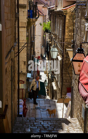 Dropčeva ulica, una strada ripida nella città vecchia (Stari grad), Dubrovnik, Croazia Foto Stock