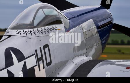 P-51D Mustang 'Miss Helen' (G-BIXL) all'Daks su Airshow di Normandia all'IWM Duxford il 4 giugno 2019 Foto Stock