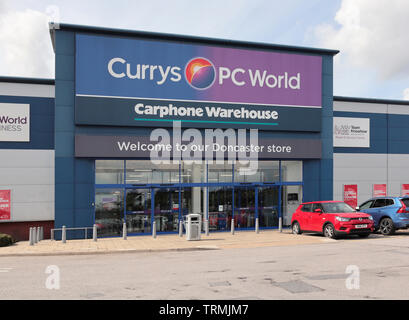 Currys PC World Carphone Warehouse Store scudo anteriore, Doncaster, South Yorkshire, Regno Unito Foto Stock