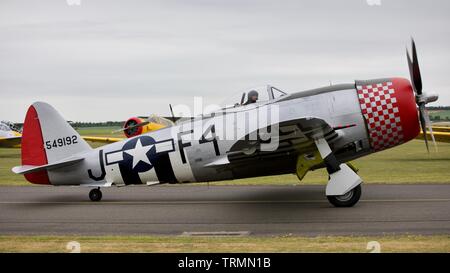 Repubblica P-47D Thunderbolt (G-Thun) all'Daks su Airshow di Normandia presso l'Imperial War Museum Duxford per commemorare il settantacinquesimo anniversario del D-Day Foto Stock