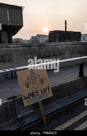 Londra protesta per salvare il nostro bel pianeta Foto Stock