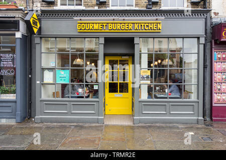 Esterno del Gourmet Burger Kitchen (GBK) sistemazione di burger ristorante della catena a Greenwich, London, Regno Unito Foto Stock