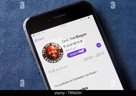 La commedia podcast per il Joe Rogan esperienza su un iPhone Foto Stock