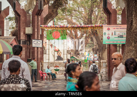 Petrapole Benapole, India, 1 maggio 2019 - Foto di Bangabandhu Sheikh Mujibur Rahman, padre fondatore della nazione e la Repubblica popolare del Bangladesh n Foto Stock