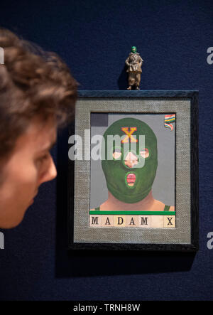 Bonhams, Londra, Regno Unito. Il 10 giugno 2019. Bonhams moderno britannico & arte irlandese vendita anteprima. Immagine: Sir Peter Blake, Madame X. Credito: Malcolm Park/Alamy Live News. Foto Stock