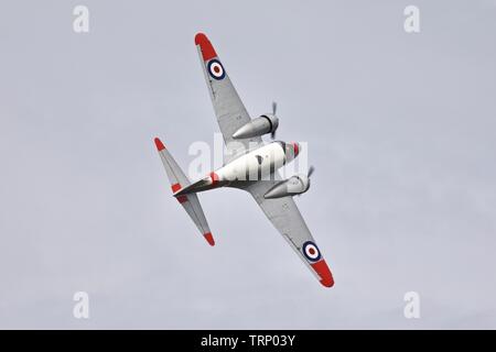 1946 Avro C19 Anson airborne al 2019 battenti Festival a Shuttleworth Foto Stock