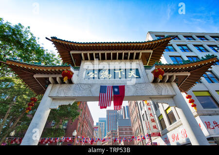 Boston, MA, Stati Uniti d'America - 20 Ottobre 2018: ingresso a Boston Chinatown, l'unica superstite storica di etnia cinese enclave in Nuova Inghilterra Foto Stock