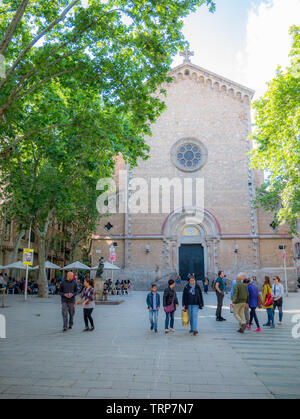 Barcellona, Spagna. Maggio 2019. Giorno di estate di scena a una piazza al quartiere Gotico di Barcellona, Spagna Foto Stock
