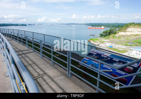 Il Lago di Gatun vista da Agua Clara Visitor Center strutture Foto Stock