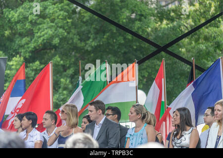 Sydney CBD area e hide park persone celebrano la giornata australiana Foto Stock