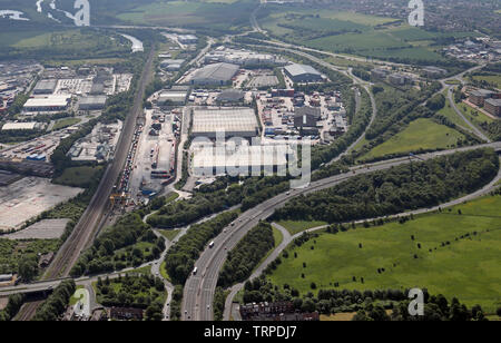 Vista aerea del business su Valley Farm Road, Leeds 10 Foto Stock