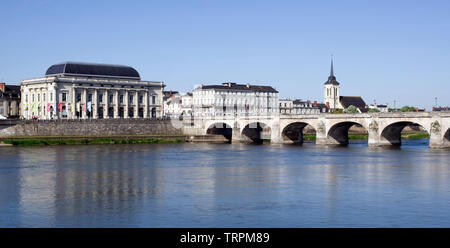 Saumur Opera e pont Cessart Foto Stock