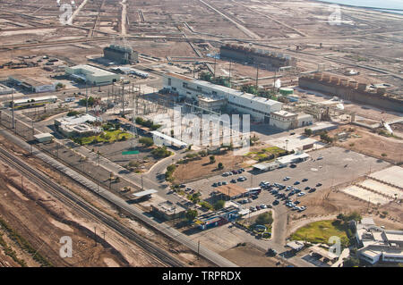 Vista aerea di un impianto di energia geotermica in Mexicali Baja California. Messico Foto Stock