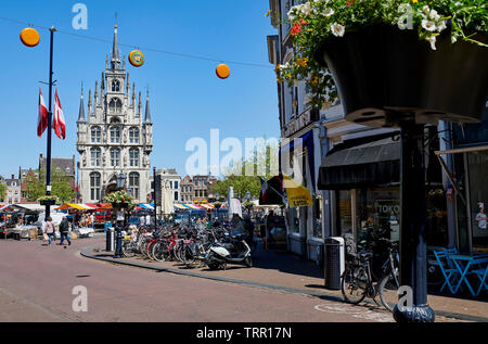 L'antico municipio della città olandese Gouda in South Holland, Paesi Bassi Foto Stock