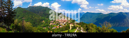 Bella vista panoramica della città di Bre sopra Lugano con il lago di Lugano in Svizzera Foto Stock