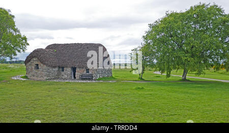 Leanach Cottage, il campo di battaglia di Culloden, Highlands della Scozia Foto Stock