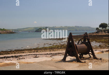 Drake's Island e Plymouth Sound da Cremyll, Cornwall, Inghilterra Foto Stock