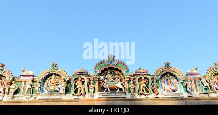 La colorata Thillai Natarajah tempio di Chidambaram, India. Foto Stock