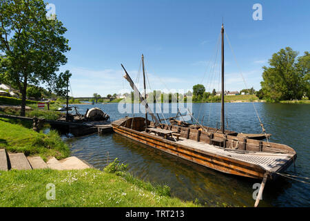 Indre-et-Loire (37) Savonnieres, // Francia. Indre et Loire. Barca tradizionale sulle rive del Cher. Foto Stock