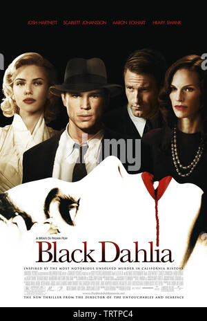 La BLACK DAHLIA (2006). Copyright: solo uso editoriale. No merchandising o copertine di libri. Questa è una distribuita pubblicamente handout. I diritti di accesso soltanto, senza licenza di copyright fornite. Solo per essere riprodotto in concomitanza con la promozione di questo film. Credito: Universal Pictures / Album Foto Stock