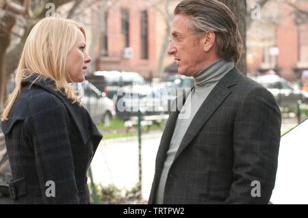 NAOMI WATTS E SEAN PENN in FAIR GAME (2010). Copyright: solo uso editoriale. No merchandising o copertine di libri. Questa è una distribuita pubblicamente handout. I diritti di accesso soltanto, senza licenza di copyright fornite. Solo per essere riprodotto in concomitanza con la promozione di questo film. Credito: ZUCKER PRODUCTIONS / Album Foto Stock