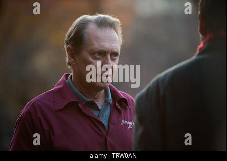 STEVE BUSCEMI in cobbler (2014). Copyright: solo uso editoriale. No merchandising o copertine di libri. Questa è una distribuita pubblicamente handout. I diritti di accesso soltanto, senza licenza di copyright fornite. Solo per essere riprodotto in concomitanza con la promozione di questo film. Credit: tensione foto/mercoledì prossimo PRO/GOLDEN SPIKE/FELICE MADIS / Album Foto Stock