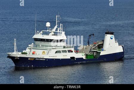 Pesci la nave di trasporto RONJA COMMANDER AVVICINANDO MALLAIG. Foto Stock