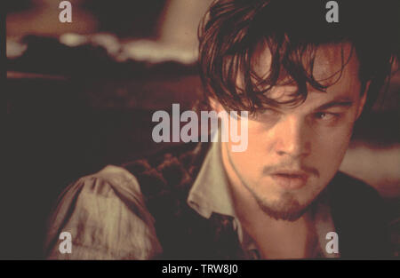 LEONARDO DICAPRIO in Gangs of New York (2002). Copyright: solo uso editoriale. No merchandising o copertine di libri. Questa è una distribuita pubblicamente handout. I diritti di accesso soltanto, senza licenza di copyright fornite. Solo per essere riprodotto in concomitanza con la promozione di questo film. Credito: MIRAMAX / Album Foto Stock