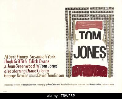 TOM JONES (1963). Copyright: solo uso editoriale. No merchandising o copertine di libri. Questa è una distribuita pubblicamente handout. I diritti di accesso soltanto, senza licenza di copyright fornite. Solo per essere riprodotto in concomitanza con la promozione di questo film. Credito: United Artists/WOODFAL / Album Foto Stock