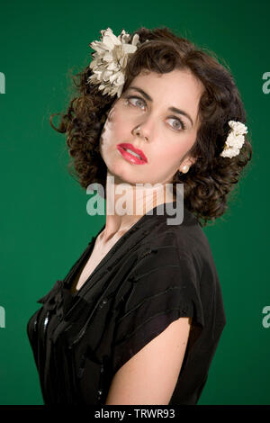 MIA KIRSHNER in BLACK DAHLIA (2006). Copyright: solo uso editoriale. No merchandising o copertine di libri. Questa è una distribuita pubblicamente handout. I diritti di accesso soltanto, senza licenza di copyright fornite. Solo per essere riprodotto in concomitanza con la promozione di questo film. Credito: Universal Pictures / Album Foto Stock